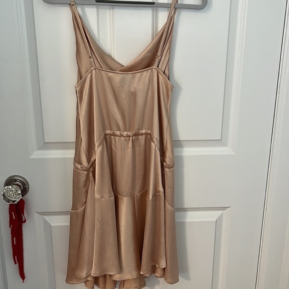 Princess Polly gorgeous cocktail dress.  Worn once! Size 2 - Picture 3 of 3